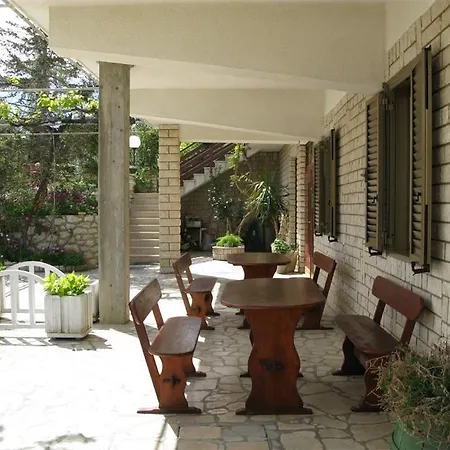 2 Bedroom Awesome In Rab *