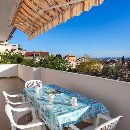Apartment 2 Bedroom Stunning In Rab