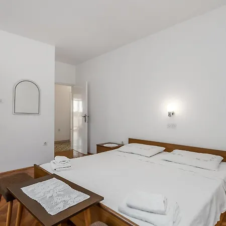 2 Bedroom In Rab Apartment