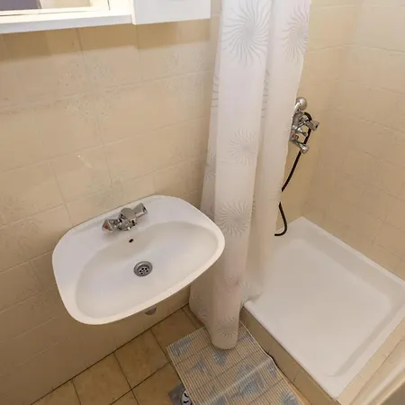 2 Bedroom In Rab Apartment Palit