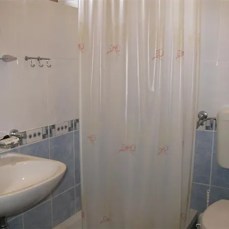 2 Bedroom In Rab * Palit