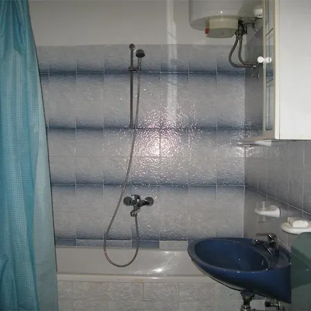 2 Bedroom In Rab *