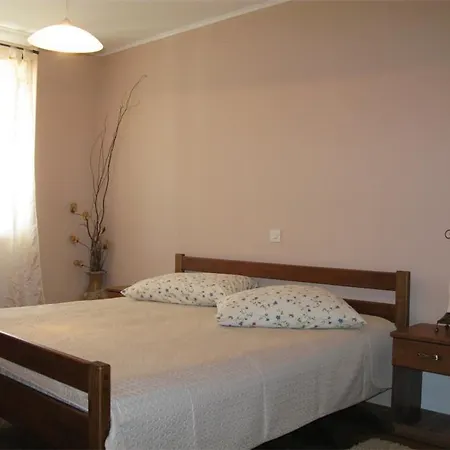 2 Bedroom In Rab アパート *