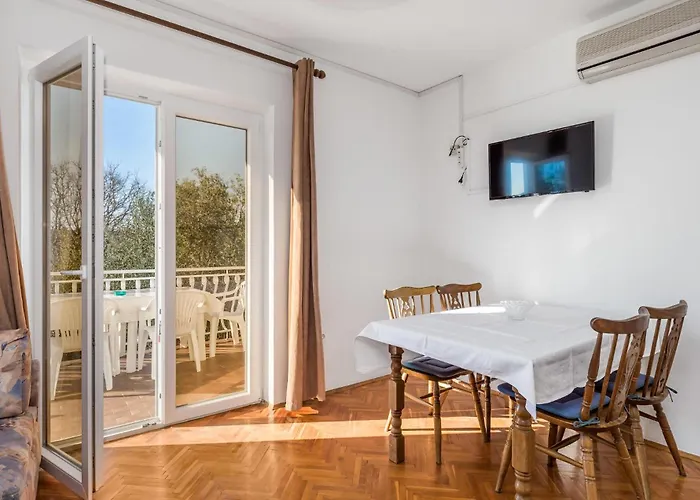 公寓 2 Bedroom Awesome In Rab