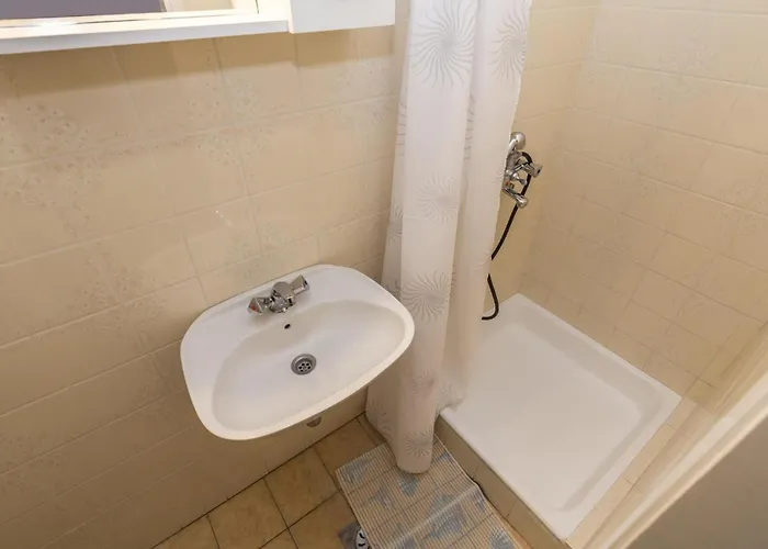 2 Bedroom Awesome In Rab 公寓 Palit